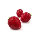 Tortičky v tvare jahody – tri celé, zrelé jahody so smotanovým krémom, štýlové, výrazné a chutné
