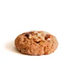 Orechové cookies – celé, príjemne chrumkavé na povrchu a mäkké vo vnútri, intenzívna chuť lieskových orieškov s kúskami orechov a mliečnej čokolády