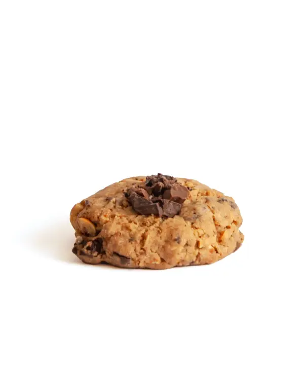 Čokoládové cookies s Nutellou – celé, čokoládová sušienka s jemnou chuťou, ľahká chuť, jemný chrumkavý lieskový oriešok a krémová sladkosť