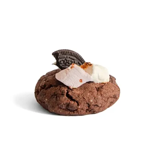 OREO cookies – celé, intenzívna čokoládová chuť s chrumkavými kúskami sušienok a jemnou krémovou náplňou, karamelizovaný marshmallow dodáva štipku pikantnosti