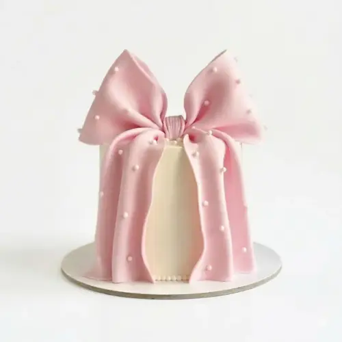 elegantná torta s ružovou mašľou Bratislava